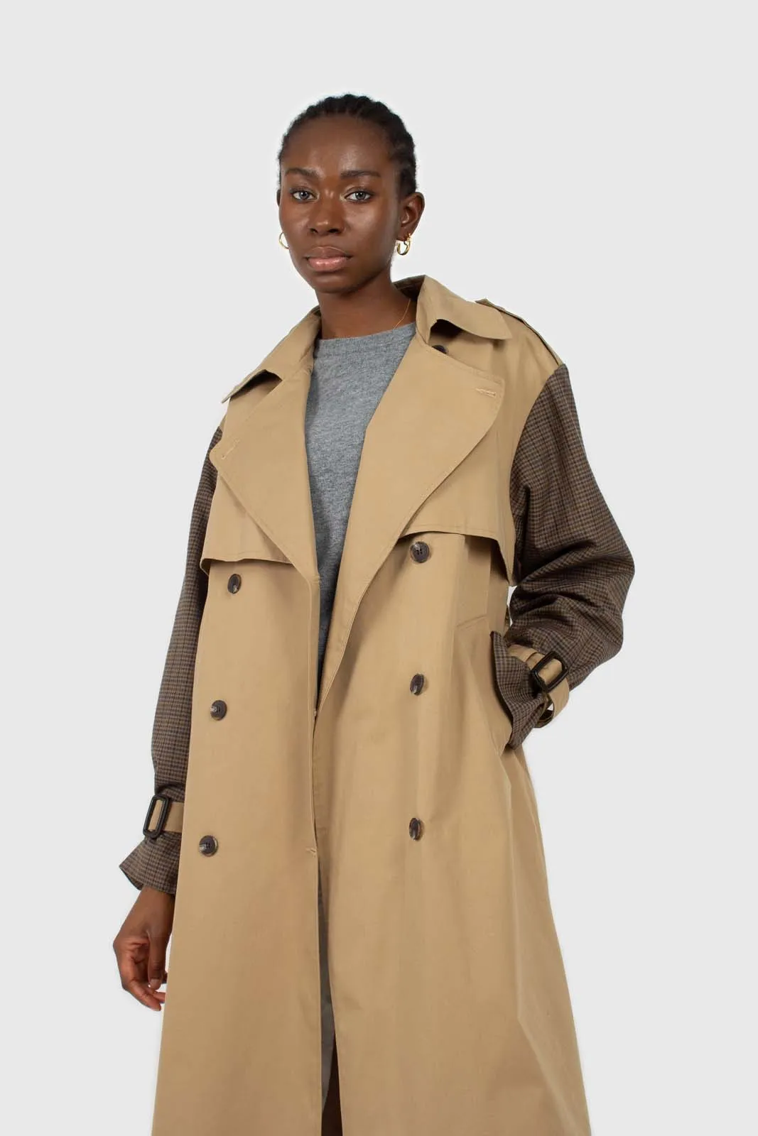 Beige and brown checked sleeve trench coat