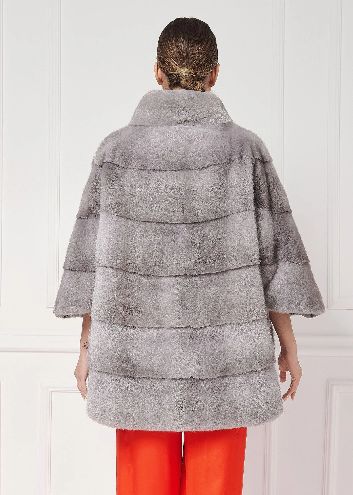 Oversize mink cape/jacket with stand up collar