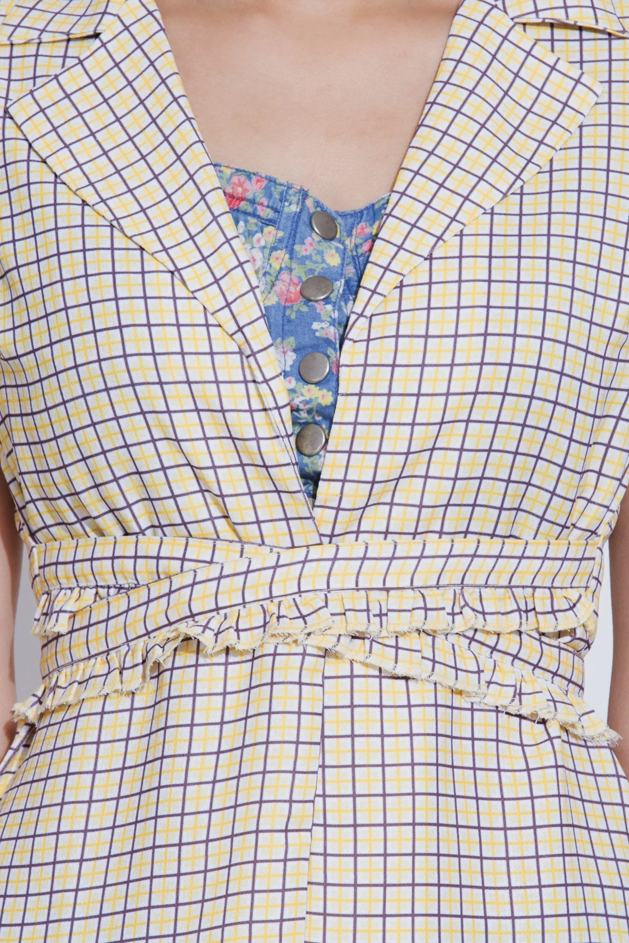Ruffled belt Checked Trench coat